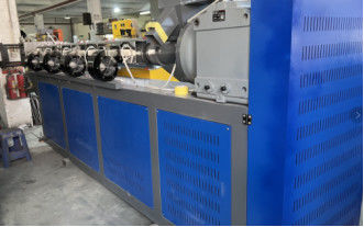 Enkelschroefs 90mm PP Band Productielijn Dubbele Output Met PLC Geheugensysteem