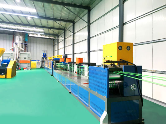 PET-omsnoeringsband die machine maakt 9-25 mm PET-verpakkingsbandproductiemachine met PLC-besturingssysteem.
